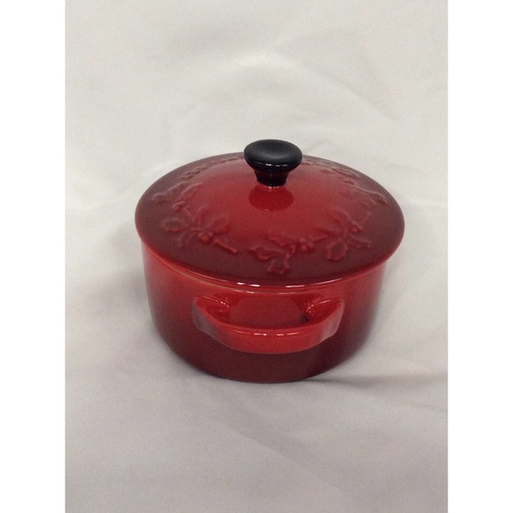 NIB Le Creuset Stoneware Petite Round Casserole Mini Cocotte Cerise Holly 8oz - Picture 7 of 10